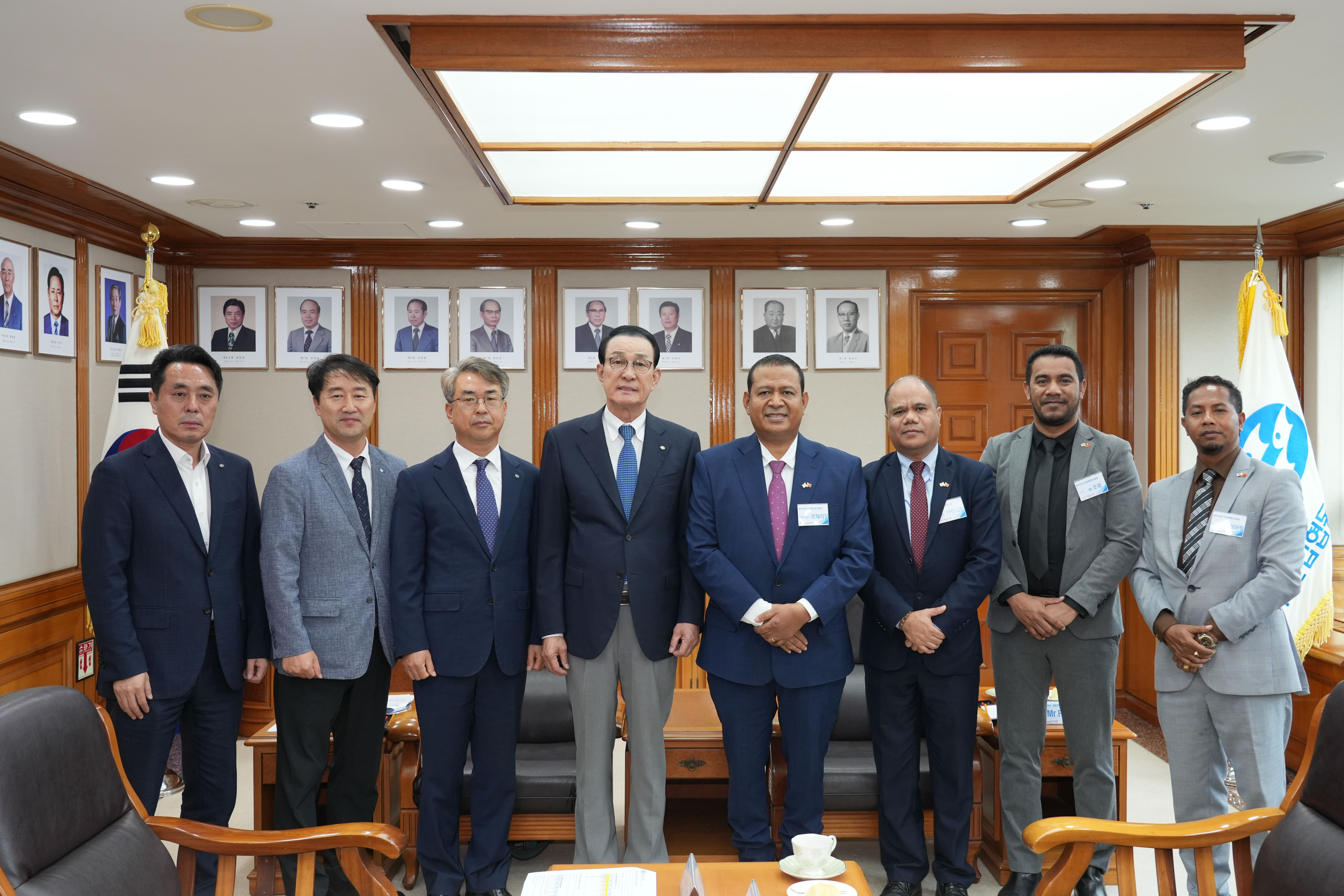 20251014 동티모르 대표단 면담 (1).jpg 첨부 이미지